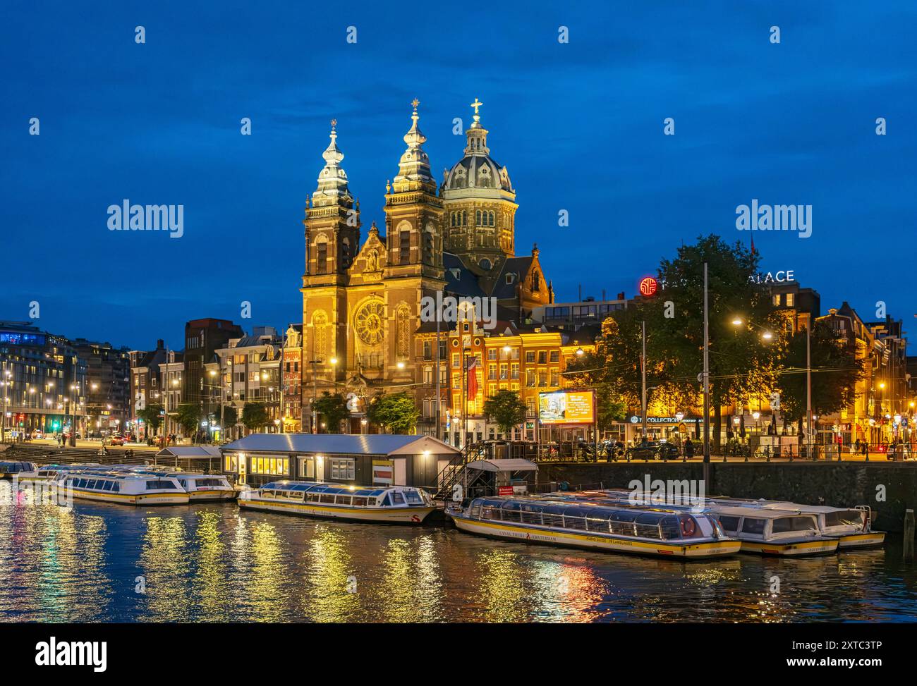 Basilica of Saint Nicholas by night, Amsterdam, Netherlands Stock Photo