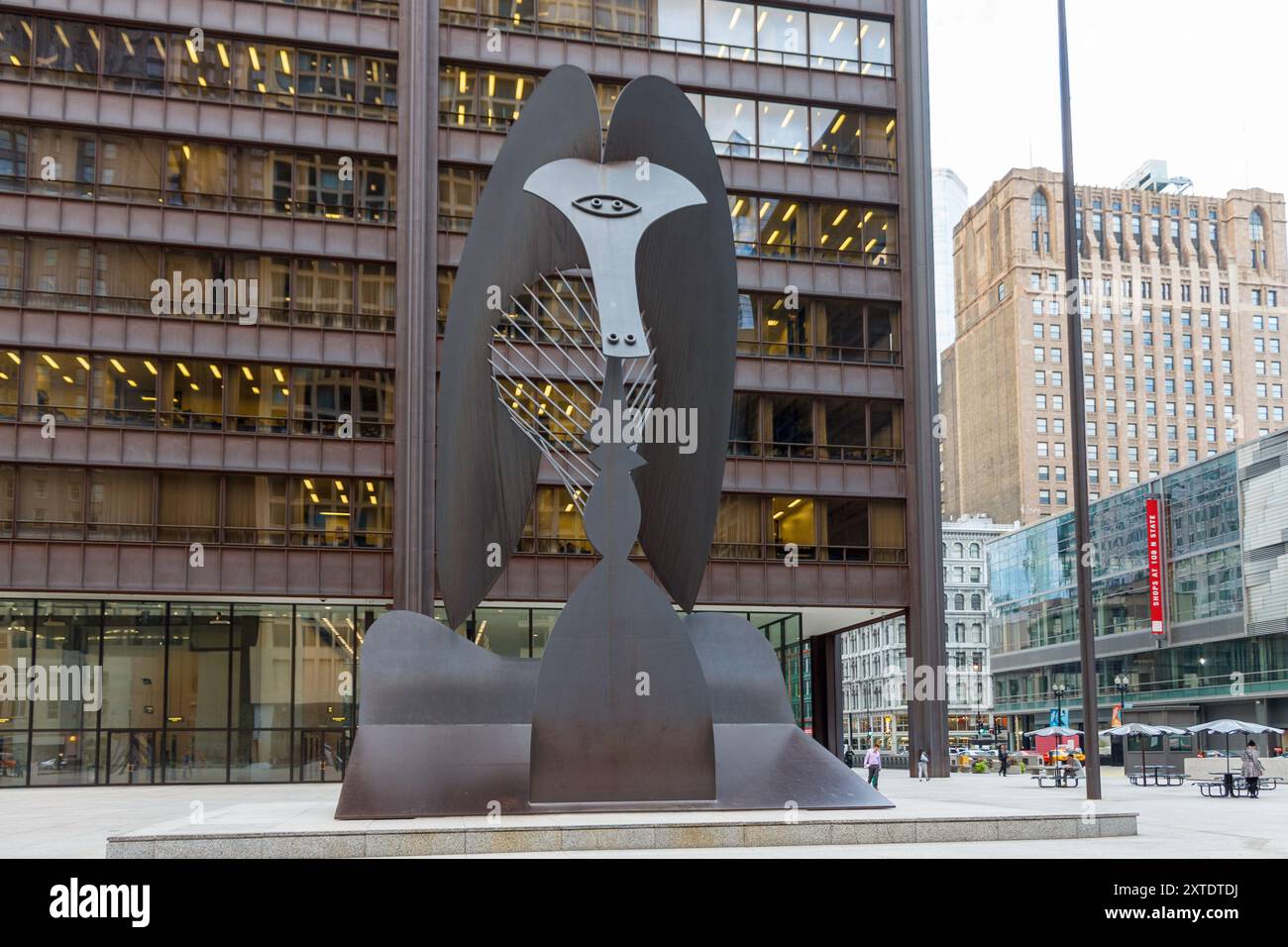 The Picasso and a Modern Architecture Tower Building in the loop ...