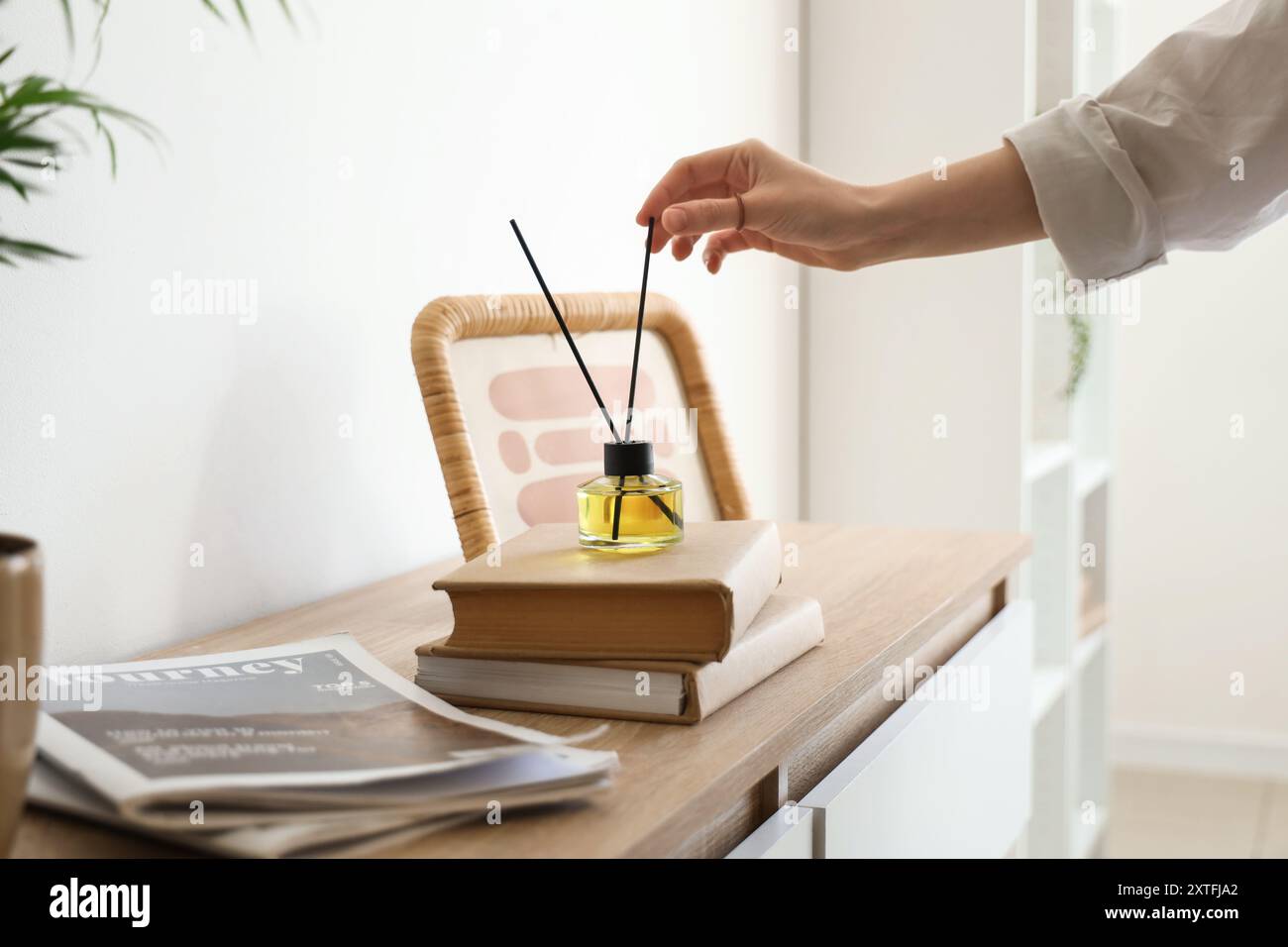 Female hands aroma diffuser hi-res stock photography and images - Alamy
