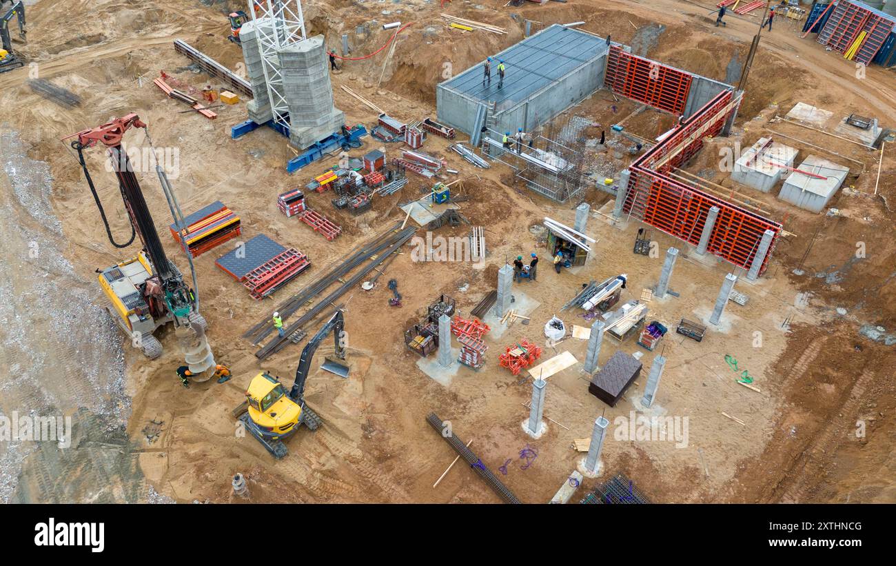Construction site summer day hi-res stock photography and images - Alamy