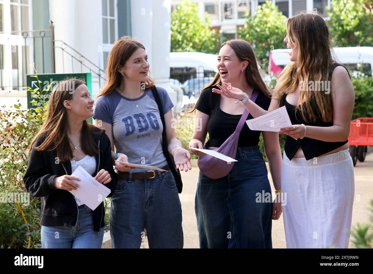 Uk a level results day 2024 hi-res stock photography and images - Alamy