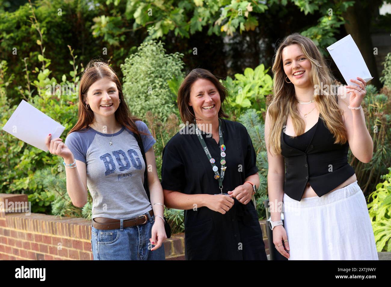 Uk a level results day 2024 hi-res stock photography and images - Alamy