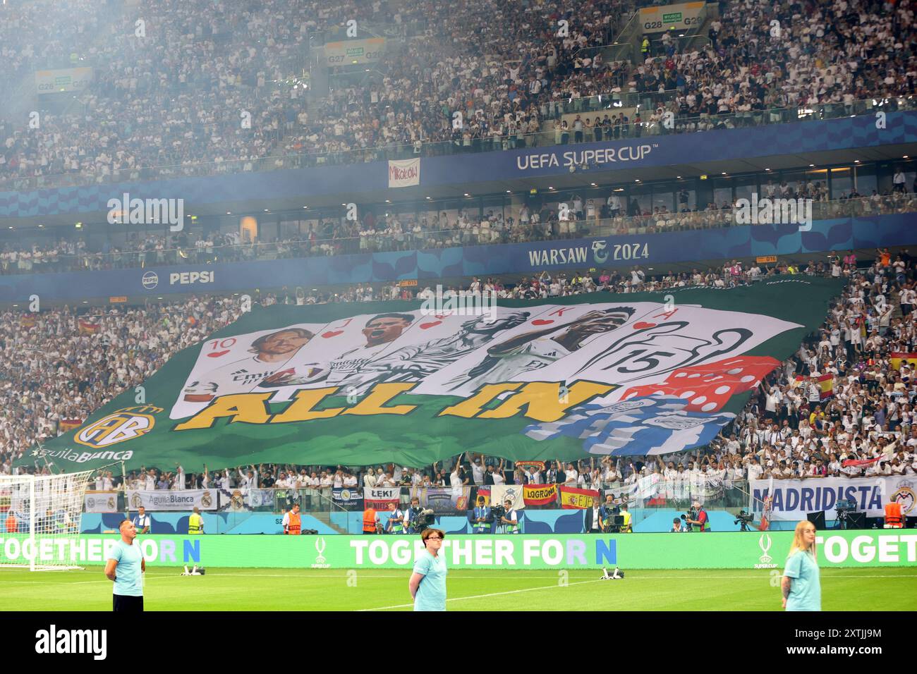 WARSZAWA 14.08.2024 MECZ O SUPERPUCHAR EUROPY 2024: REAL MADRYT - ATALANTA BERGAMO --- UEFA SUPER CUP 2024 FOOTBALL MATCH IN WARSAW: REAL MADRID - ATALANTA BC KIBICE REALU FOT. PIOTR KUCZA/FOTOPYK/NEWSPIX.PL --- Newspix.pl  POLAND OUT !!! Newspix / PRESSINPHOTO Stock Photo