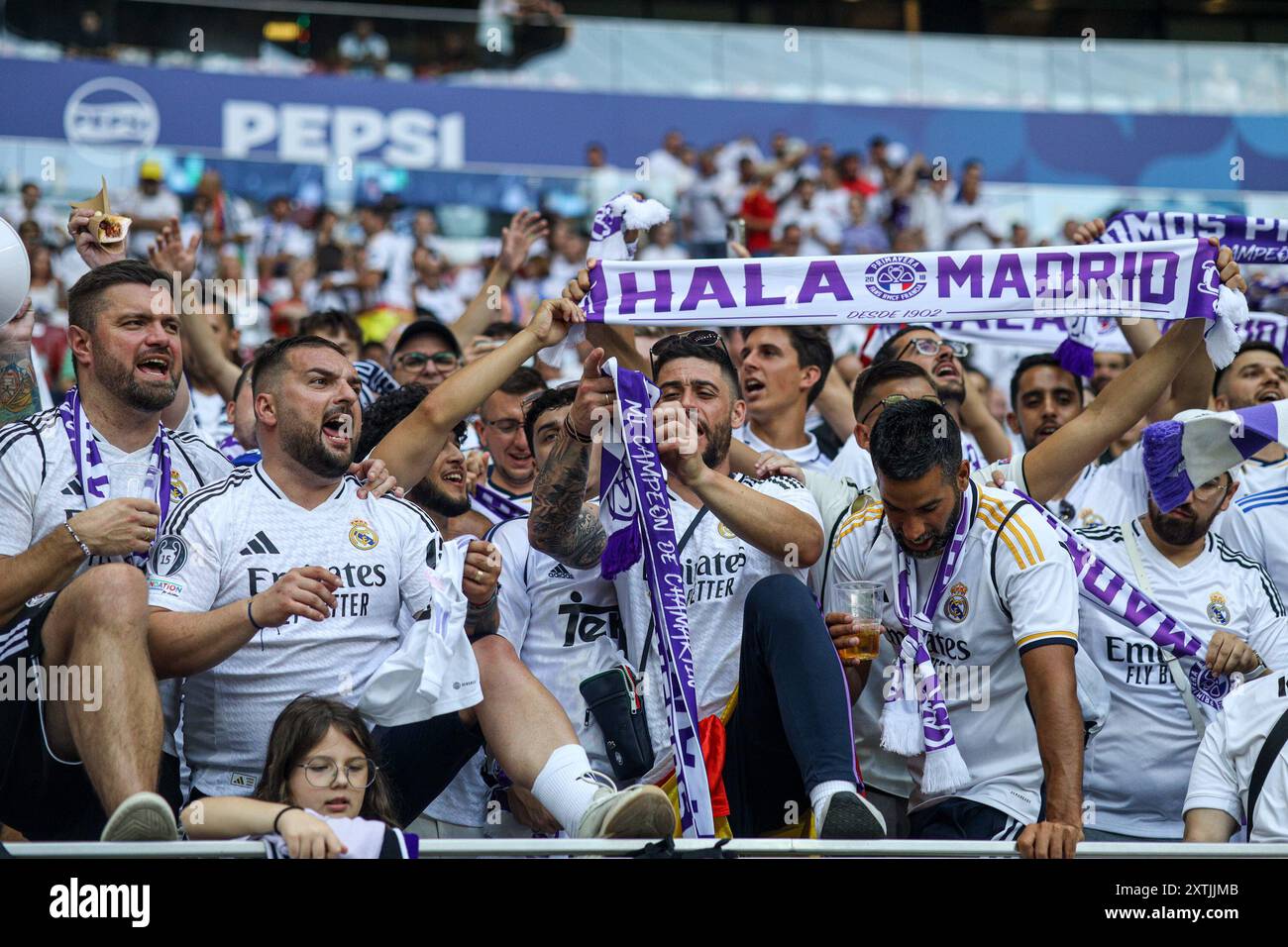 TRNAWA 14.08.2024 MECZ O SUPERPUCHAR EUROPY 2024: Real Madryt - Atalanta BC --- UEFA SUPER CUP 2024 FOOTBALL MATCH IN WARSAW: REAL MADRID - ATALANTA BC STADION PGE NARODOWY --- NATIONAL STADIUM NZ KIBICE, FANS, SUPPORTERS FOT. JACEK STANISLAWEK / 400mm.pl/NEWSPIX.PL --- Newspix.pl  POLAND OUT !!! Newspix / PRESSINPHOTO Stock Photo