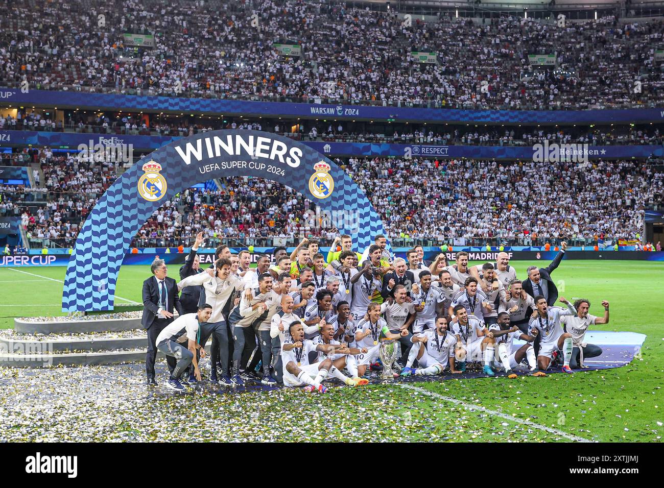 14.08.2024 WARSZAWA, STADION PGE NARODOWY ( WARSAW, POLAND, PGE NARODOWY STADIUM ) PILKA NOZNA ( FOOTBALL ) SUPERPUCHAR UEFA 2024 ( UEFA SUPERCUP 2024 ) MECZ REAL MADRYT - ATALANTA BERGAMO ( GAME REAL MADRIT - ATALANTA BERGAMO ) NZ 14.08.2024 WARSZAWA, STADION PGE NARODOWY ( WARSAW, POLAND, PGE NARODOWY STADIUM ) PILKA NOZNA ( FOOTBALL ) SUPERPUCHAR UEFA 2024 ( UEFA SUPERCUP 2024 ) MECZ REAL MADRYT - ATALANTA BERGAMO ( GAME REAL MADRIT - ATALANTA BERGAMO ) NZ REAL MADRYT RADOSC, WYGRANA SUPER PUCHAR ILUSTRACJA DRUZYNA FOTO LUKASZ GROCHALA/CYFRASPORT FOTO LUKASZ GROCHALA/CYFRASPORT/NEW Stock Photo