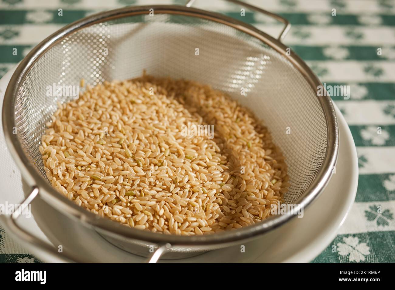 Medium grain rice hi-res stock photography and images - Alamy