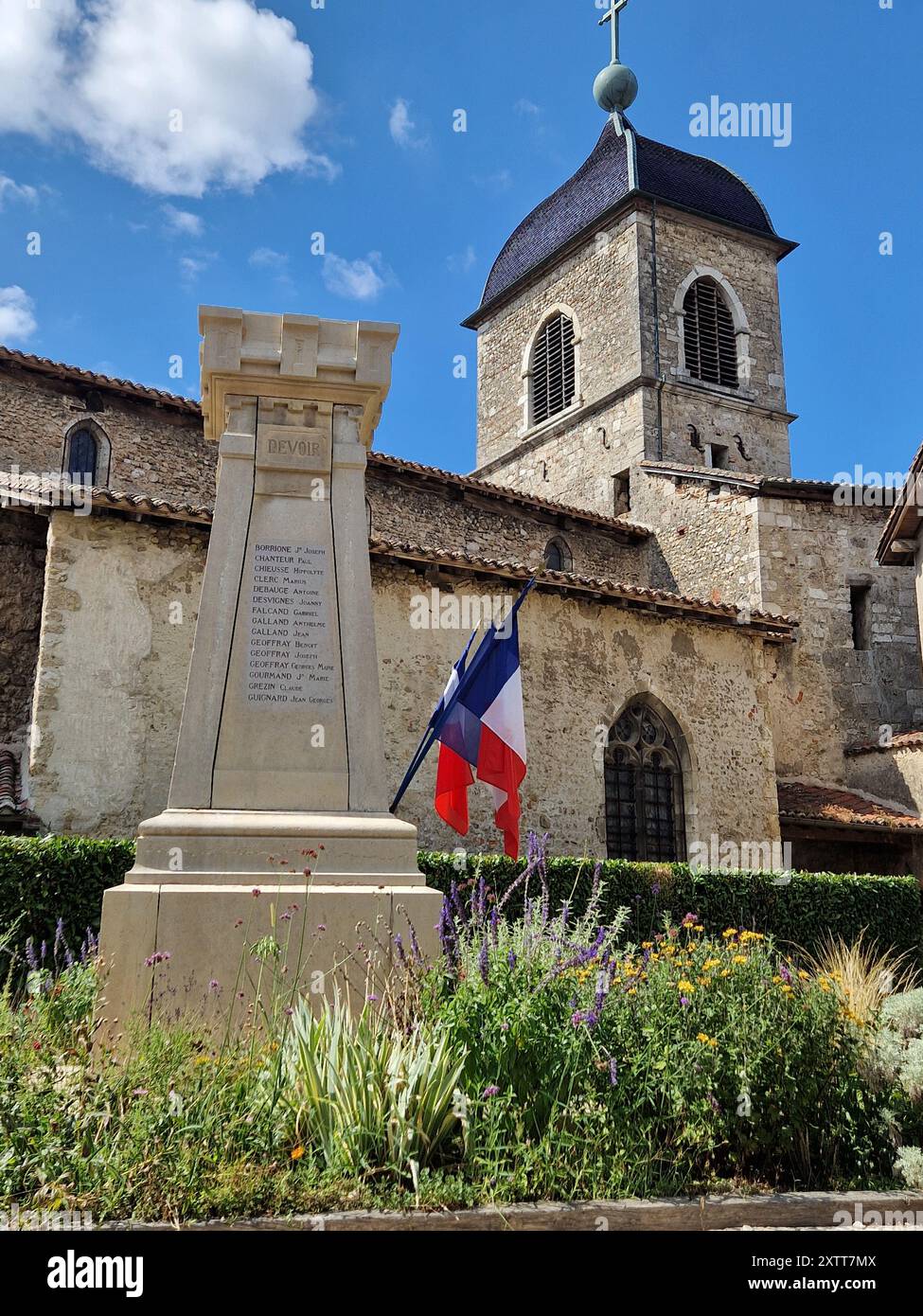 Eglise forteresse sainte marie madeleine de perouges hi-res stock ...