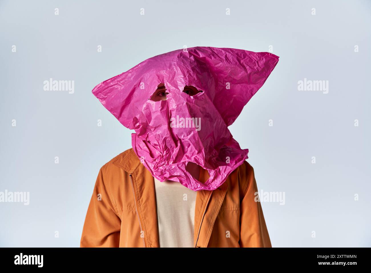 Wearing a light blue face mask hi-res stock photography and images - Alamy
