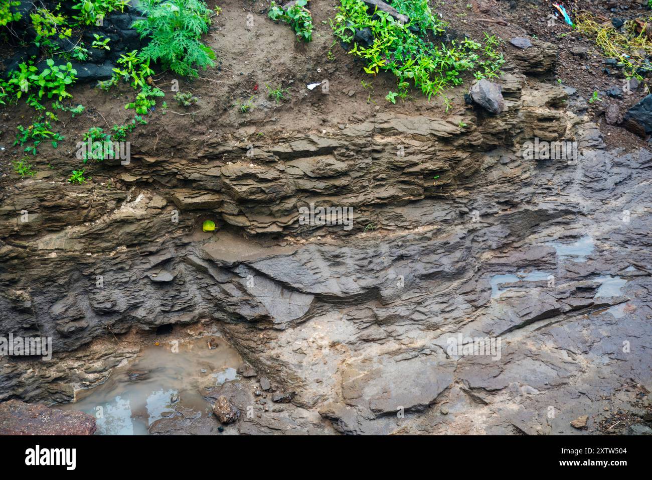 Rural Rocks Positioned within rocks hi-res stock photography and images - Alamy