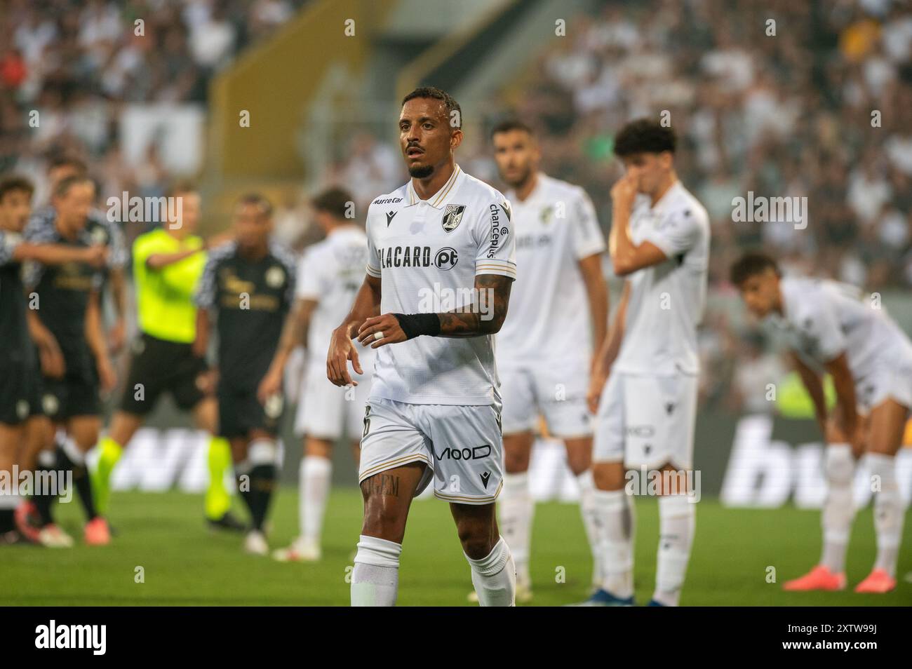 UEFA Europa League qualifying play-offs second leg soccer match between Zurique and Vitoria de Guimarães in Guimarães Stock Photo