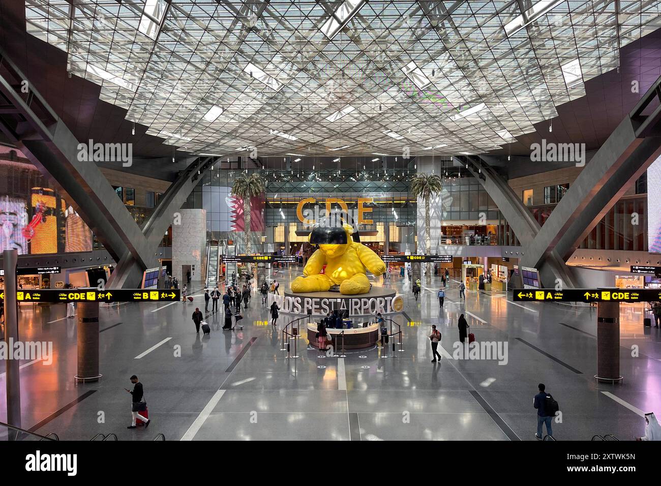 biggest airport in the europe