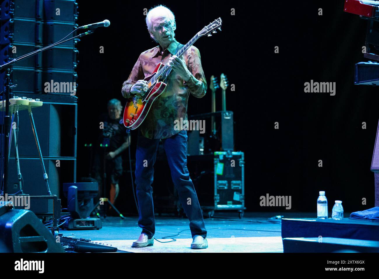 Yes Performance Yes album covers hi-res stock photography and images - Alamy