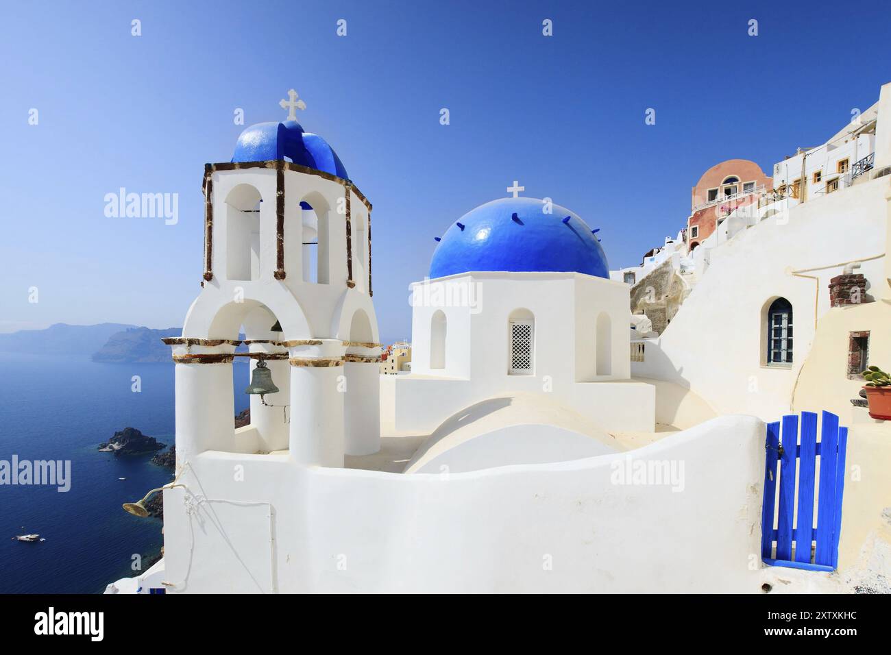 Cyclades, Classical Greek style church in the traditional white village of Oia on Santorini, Greek Orthodox Church, Santorini, Greece, Europe Stock Photo