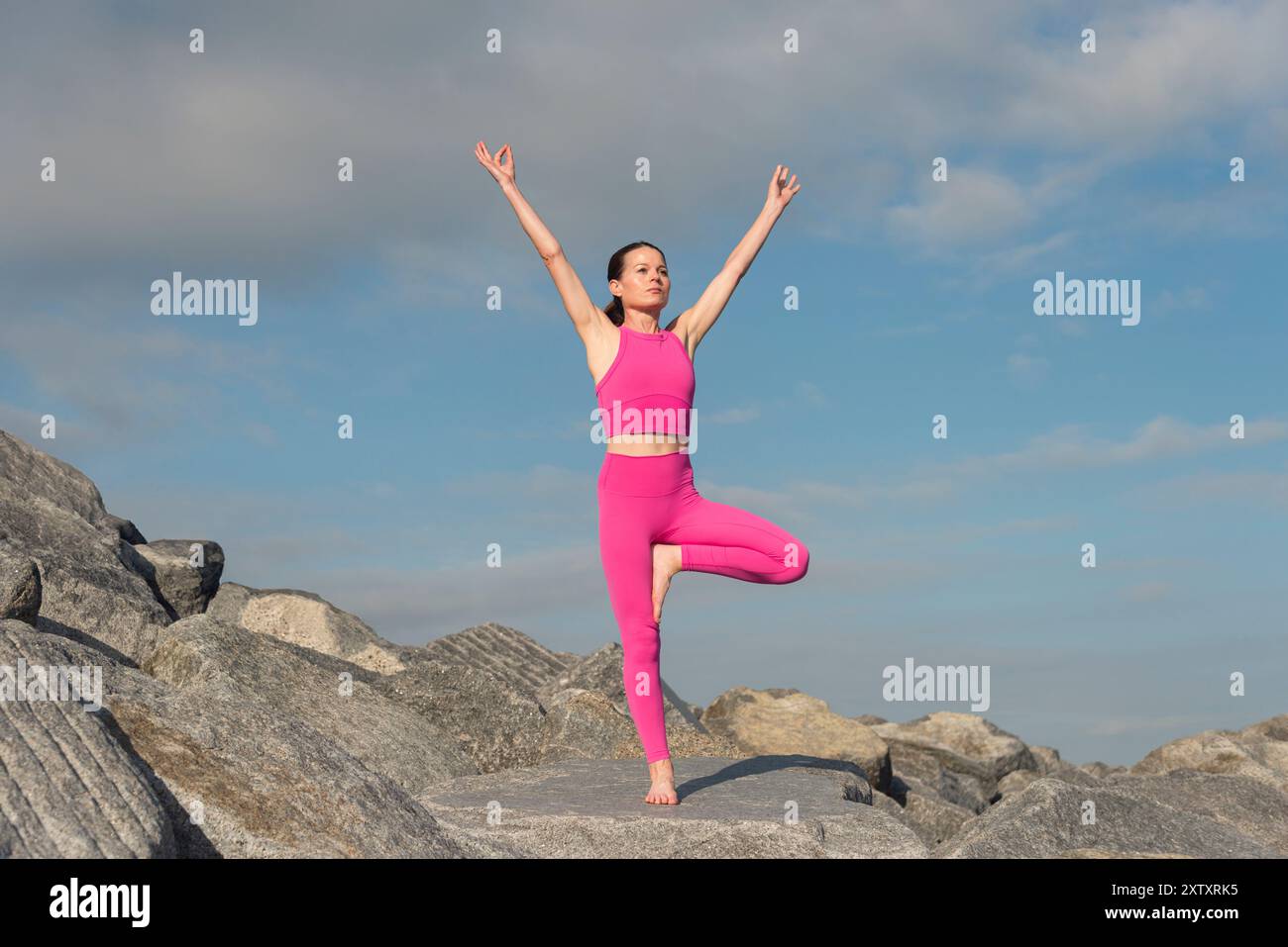 Mountain yoga tree pose hi-res stock photography and images - Alamy