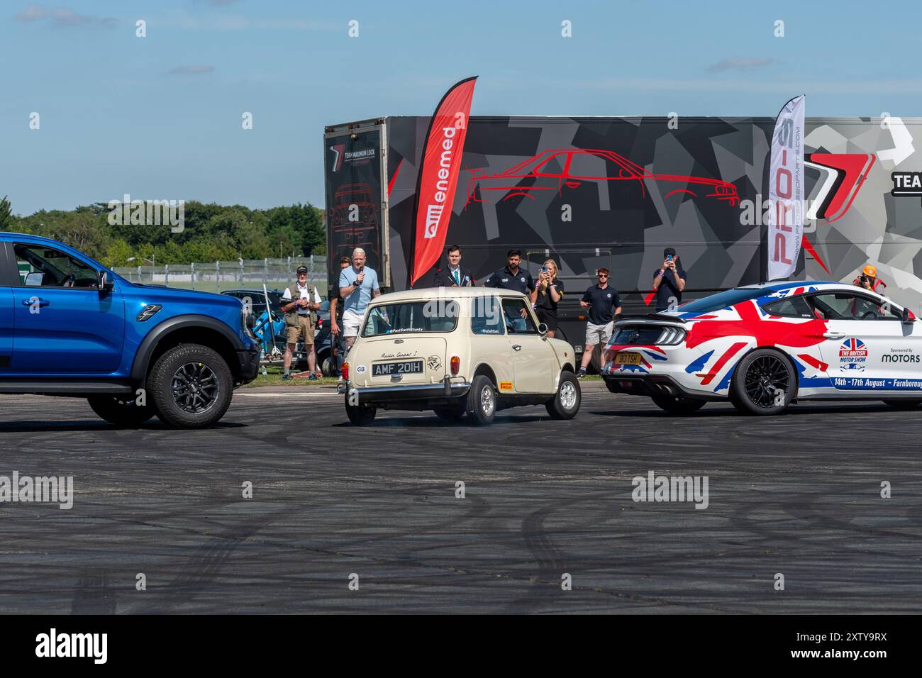 World record stunt hi-res stock photography and images - Alamy