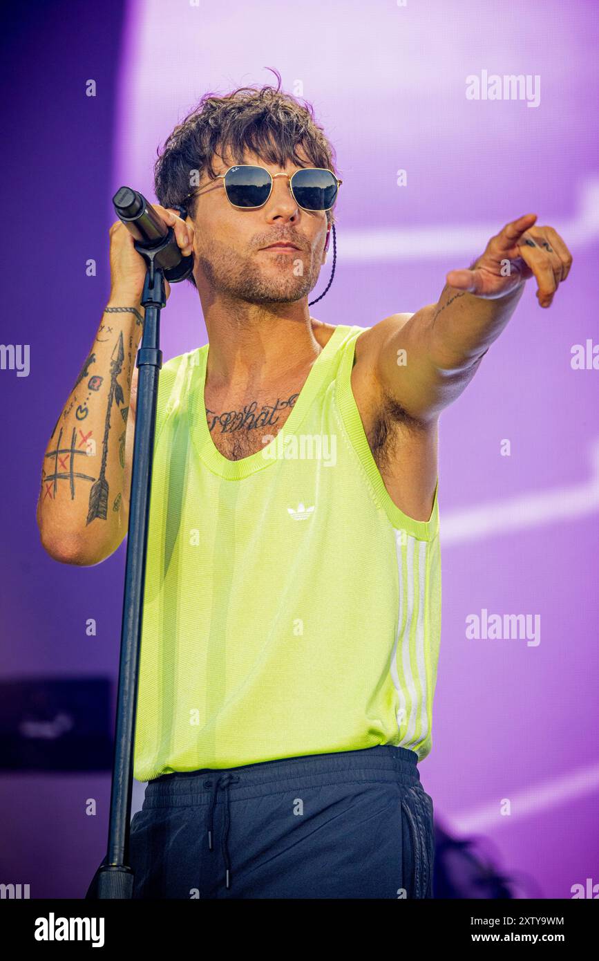 Hungary 10 August 2024 Louis Tomlinson - ex One Direction - live at Sziget  Festival in Budapest © Andrea Ripamonti / Alamy Stock Photo - Alamy, image size:867x1390