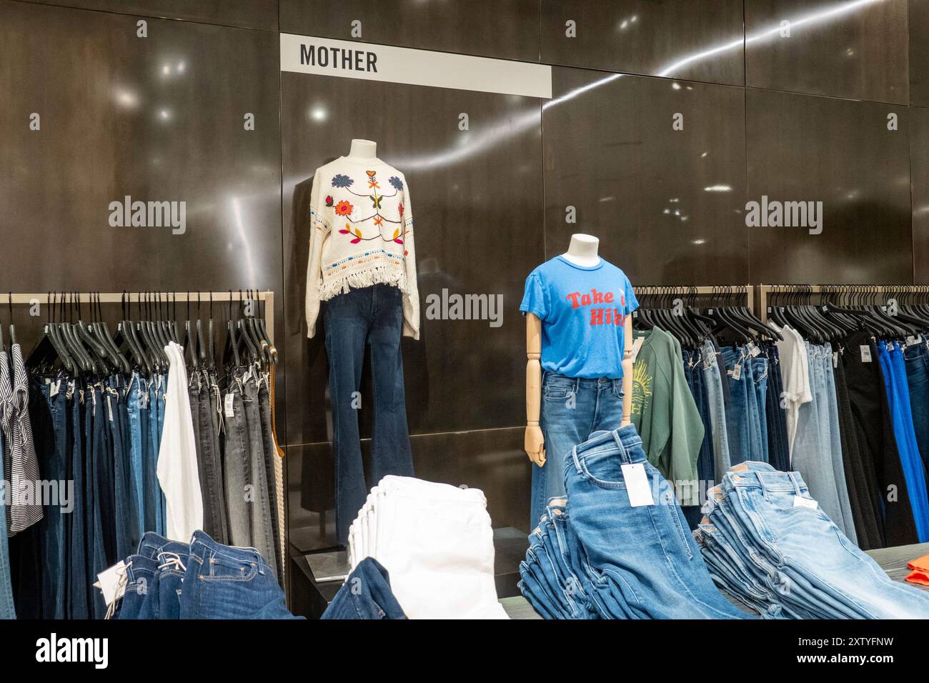 Spectacular Watch: Inside Auckland's New Luxury Department Store On Track For August Opening Moment Photography Spectacular Watch: Inside Auckland's New Luxury Department Store On Track For August Opening Moment Photography