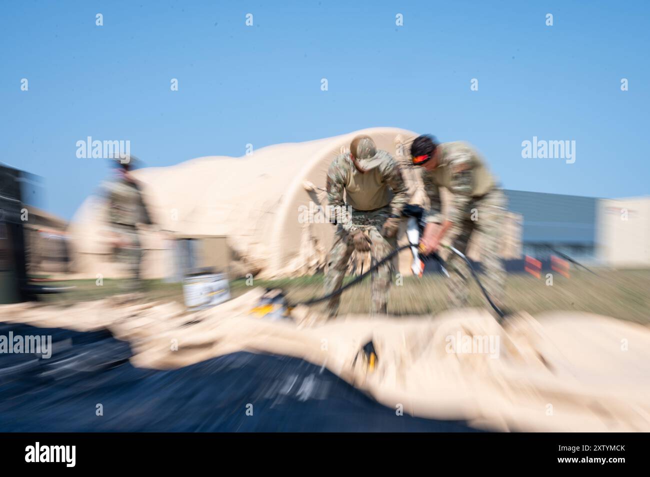 Airbeam hi-res stock photography and images - Alamy