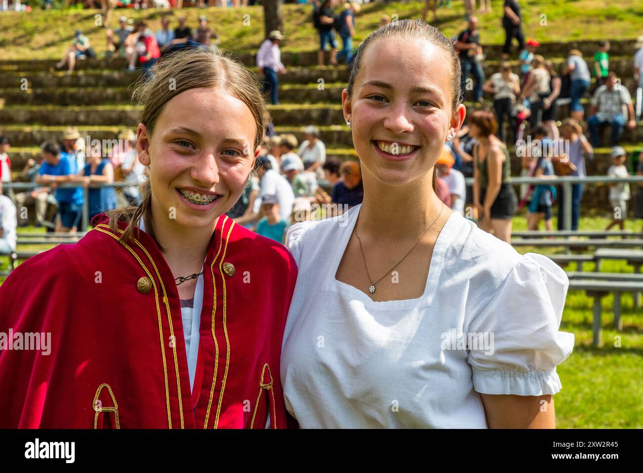 Shepherd Queen 2024 Jana Deufel with her older sister Nele, who is already a trained sheep shearer and represents Germany at international competitions. Two shepherd sisters. The shepherd queen (left) was the fastest at the 2024 Shepherd's Run in Wildber. The other (right) is a participant in the European Sheep Shearing Championships, Wildberg, Baden-Württemberg, Germany Stock Photo
