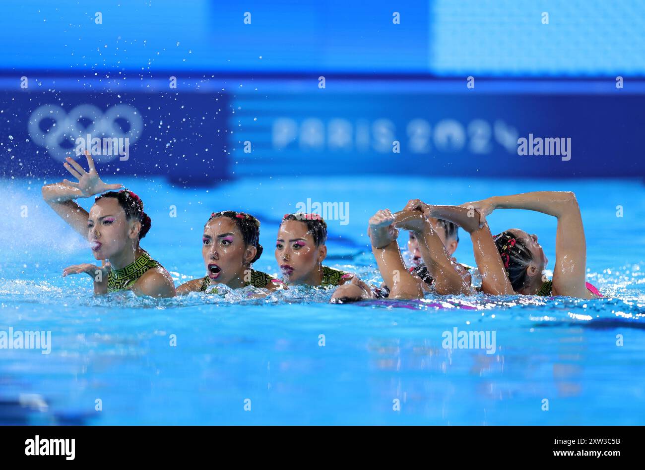 PARIS, FRANCE - AUGUST 07: Members of Team Mexico compete in the Team ...