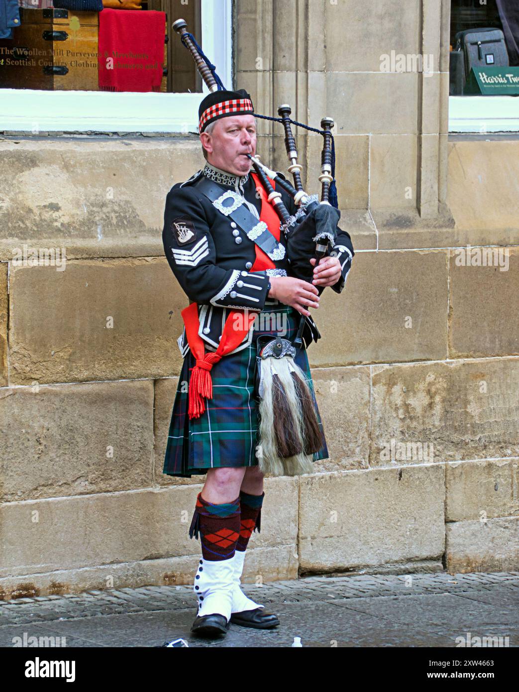 Edinburgh, Scotland, UK. 17th August, 2024. UK Weather: Wet 