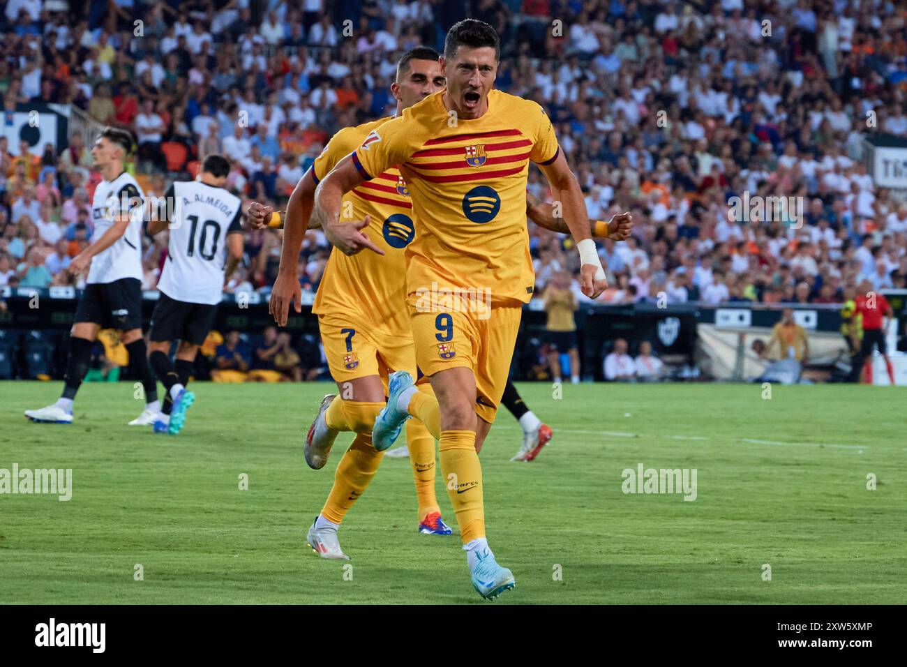 Robert Lewandowski Barcelona Valencia What Future Generations Can Learn