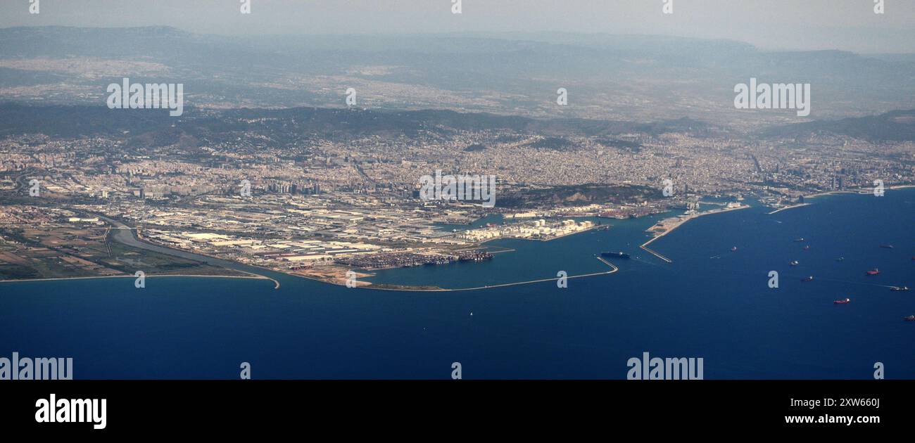 Aerial view of the port of Barcelona Stock Photo - Alamy