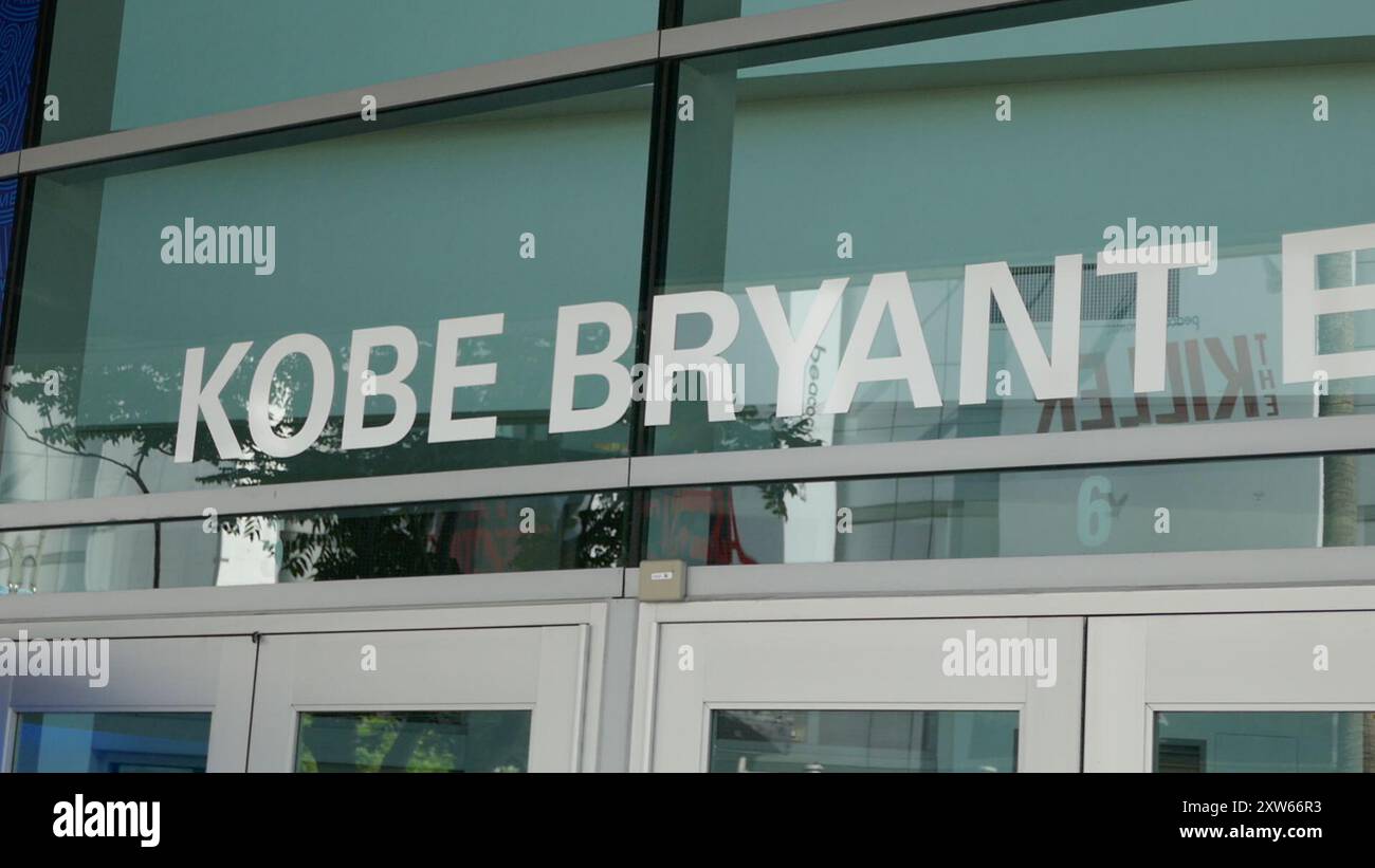 Kobe bryant entrance hi-res stock photography and images - Alamy