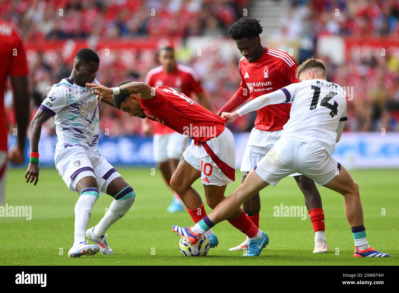 Morgan Gibbs-White of Nottingham Forest battles with Alex Scott of Bournemouth during the Premier League match between Nottingham Forest and Bournemouth at the City Ground, Nottingham on Saturday 17th August 2024. (Photo: Jon Hobley | MI News) Credit: MI News & Sport /Alamy Live News Stock Photo