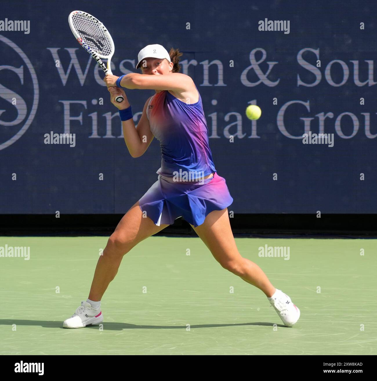 Iga swiatek 2024 us open hires stock photography and images Alamy
