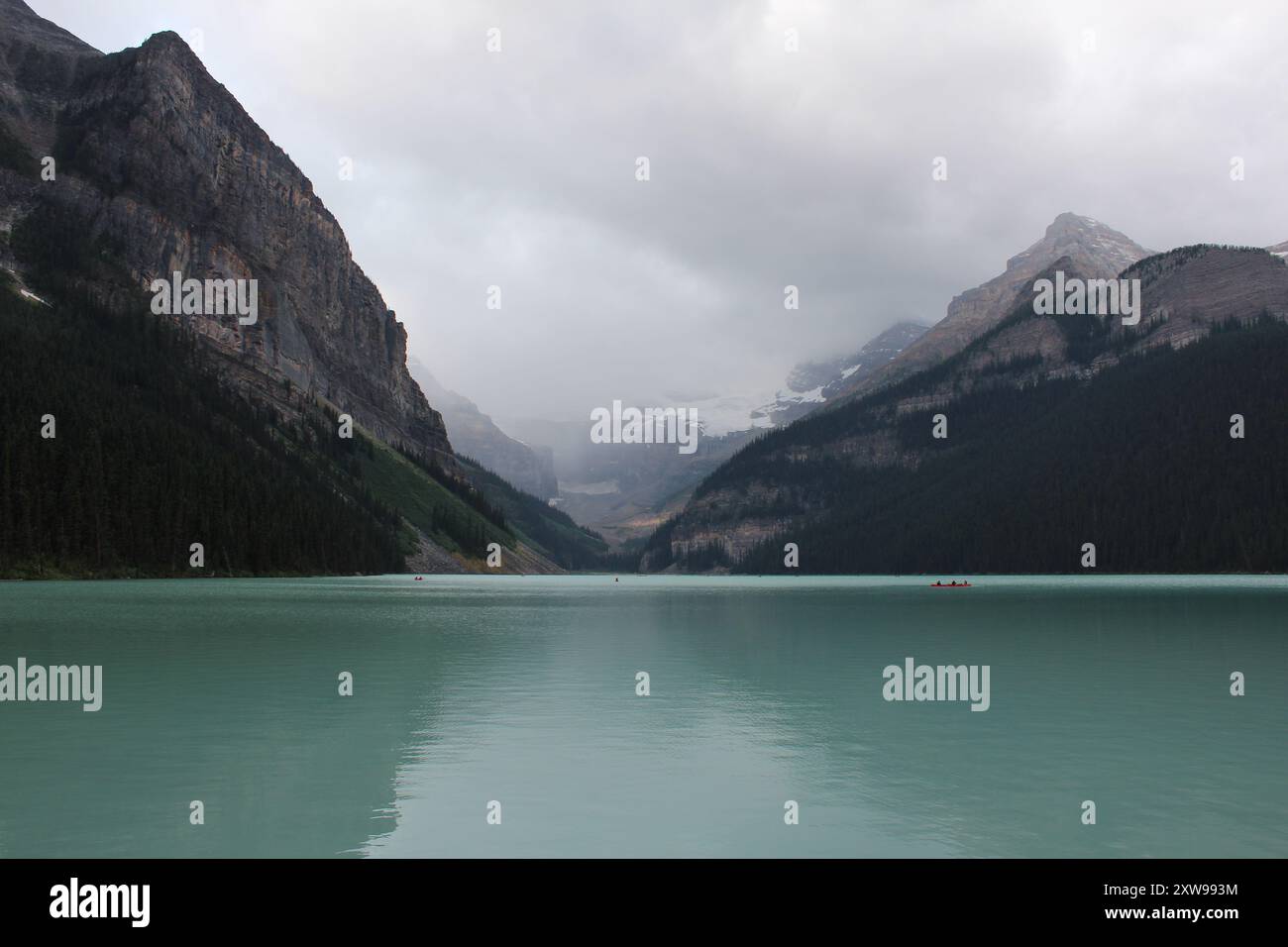 The classic picture of Lake Louise in Banff National Park Stock Photo ...