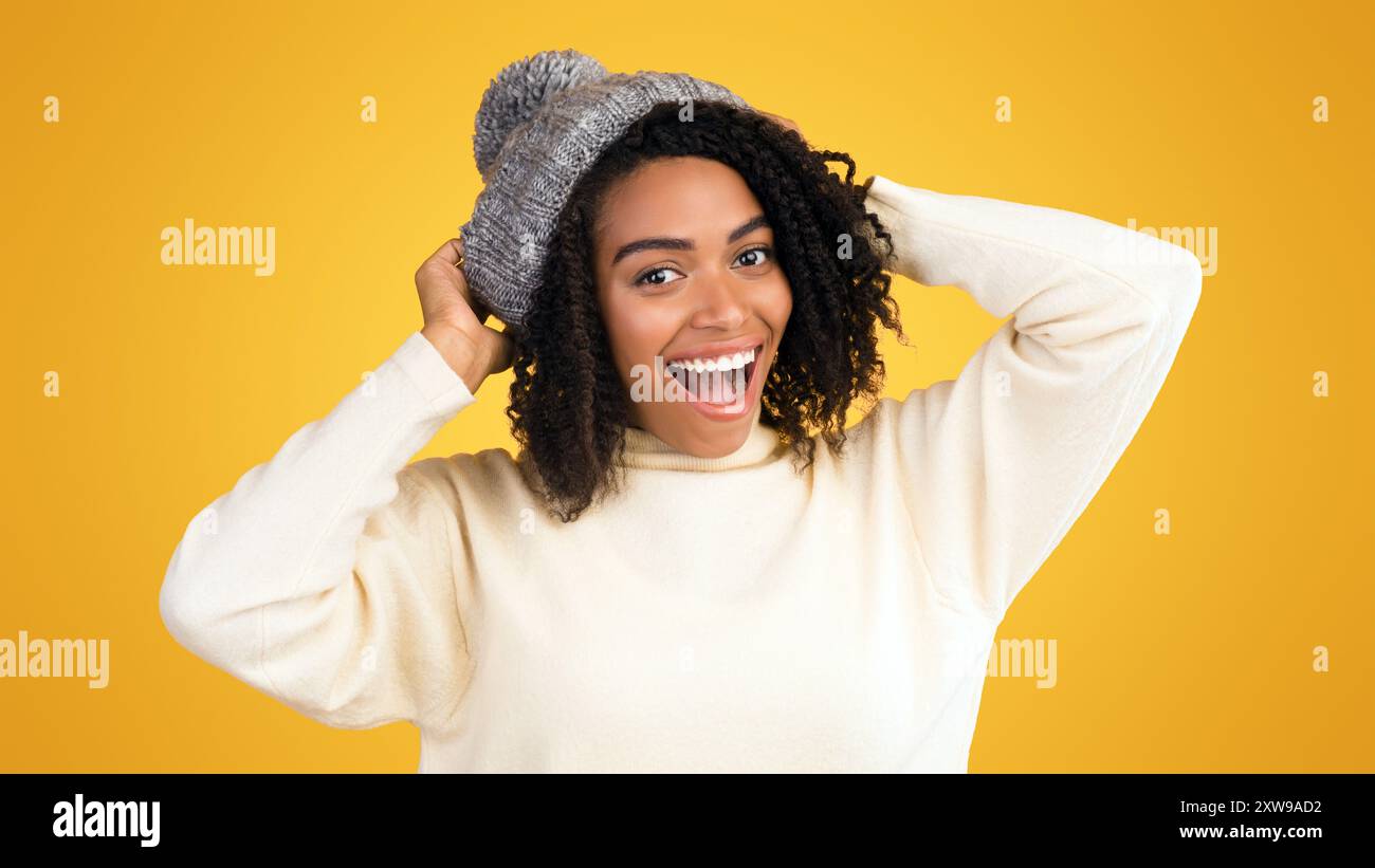 Girl wearing black clothing hi-res stock photography and images - Alamy