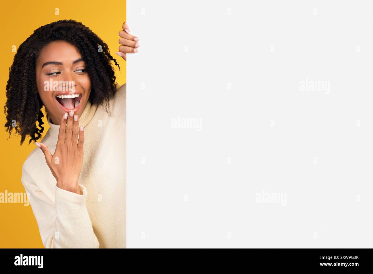 Beautiful african girl leaning hi-res stock photography and images - Alamy