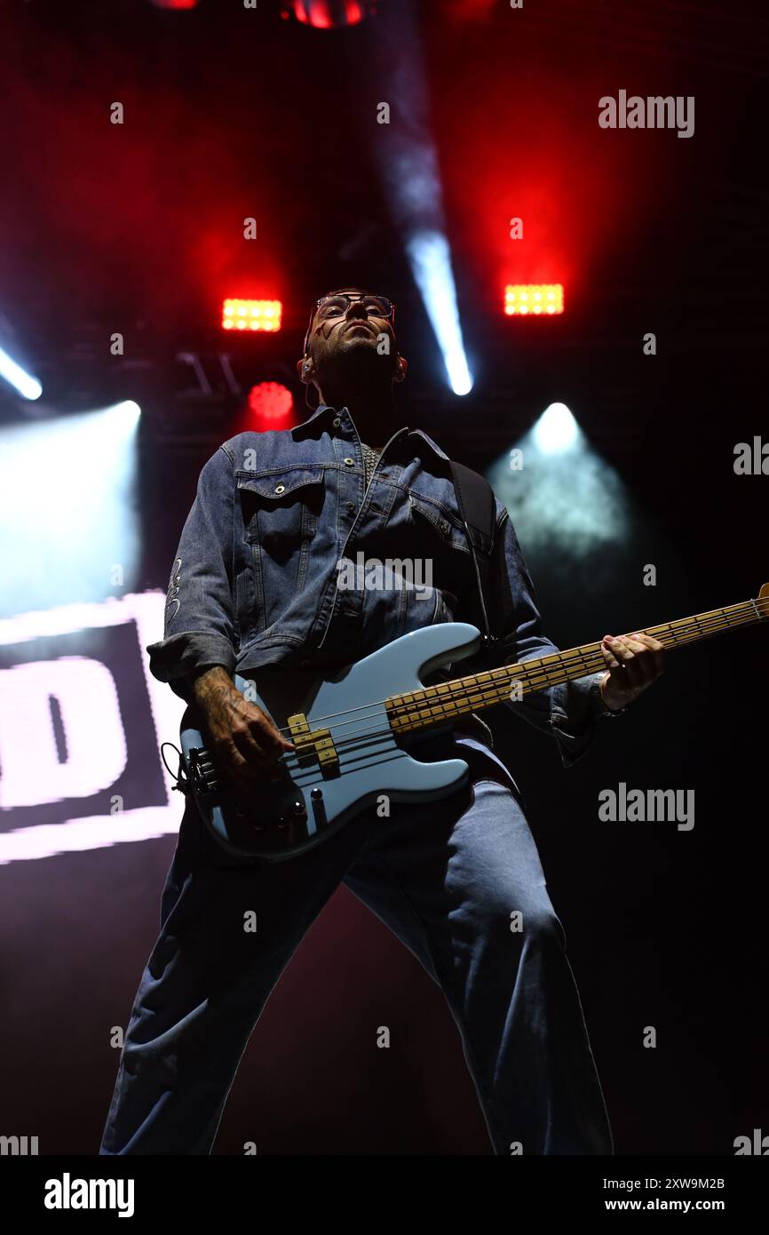 Busted band 2024 hi-res stock photography and images - Alamy