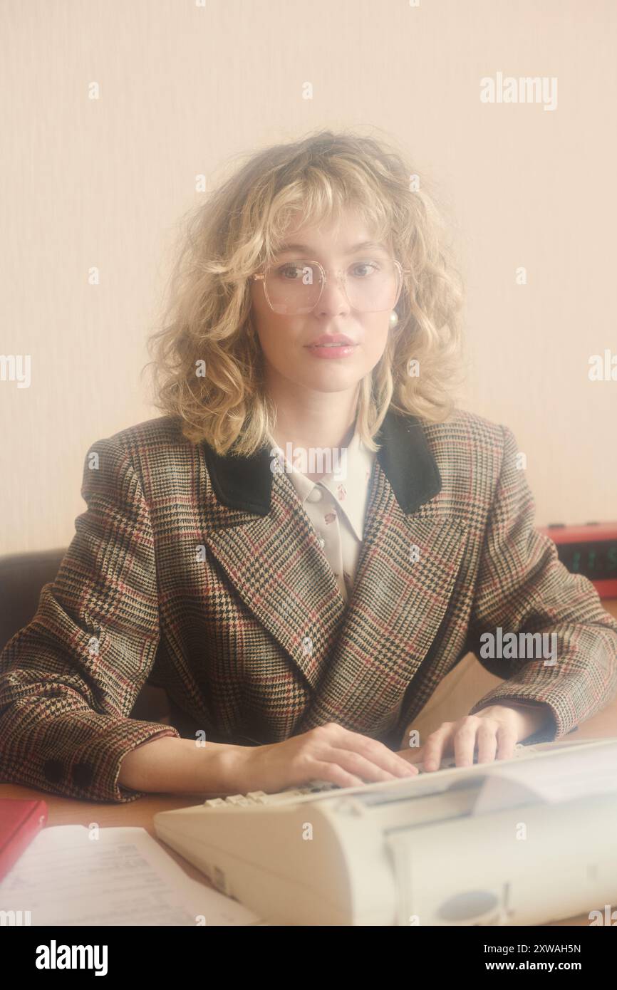 Curly hair woman blonde hi-res stock photography and images - Alamy