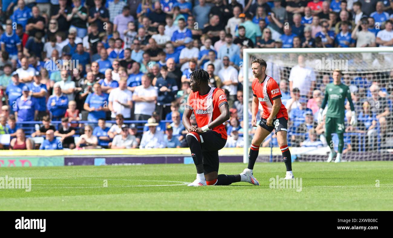 Players take the knee before  the Championship  match between Portsmouth and Luton Town at Fratton Park , Portsmouth , UK - 17th August 2024 Photo Simon Dack / Telephoto Images. Editorial use only. No merchandising. For Football images FA and Premier League restrictions apply inc. no internet/mobile usage without FAPL license - for details contact Football Dataco Stock Photo