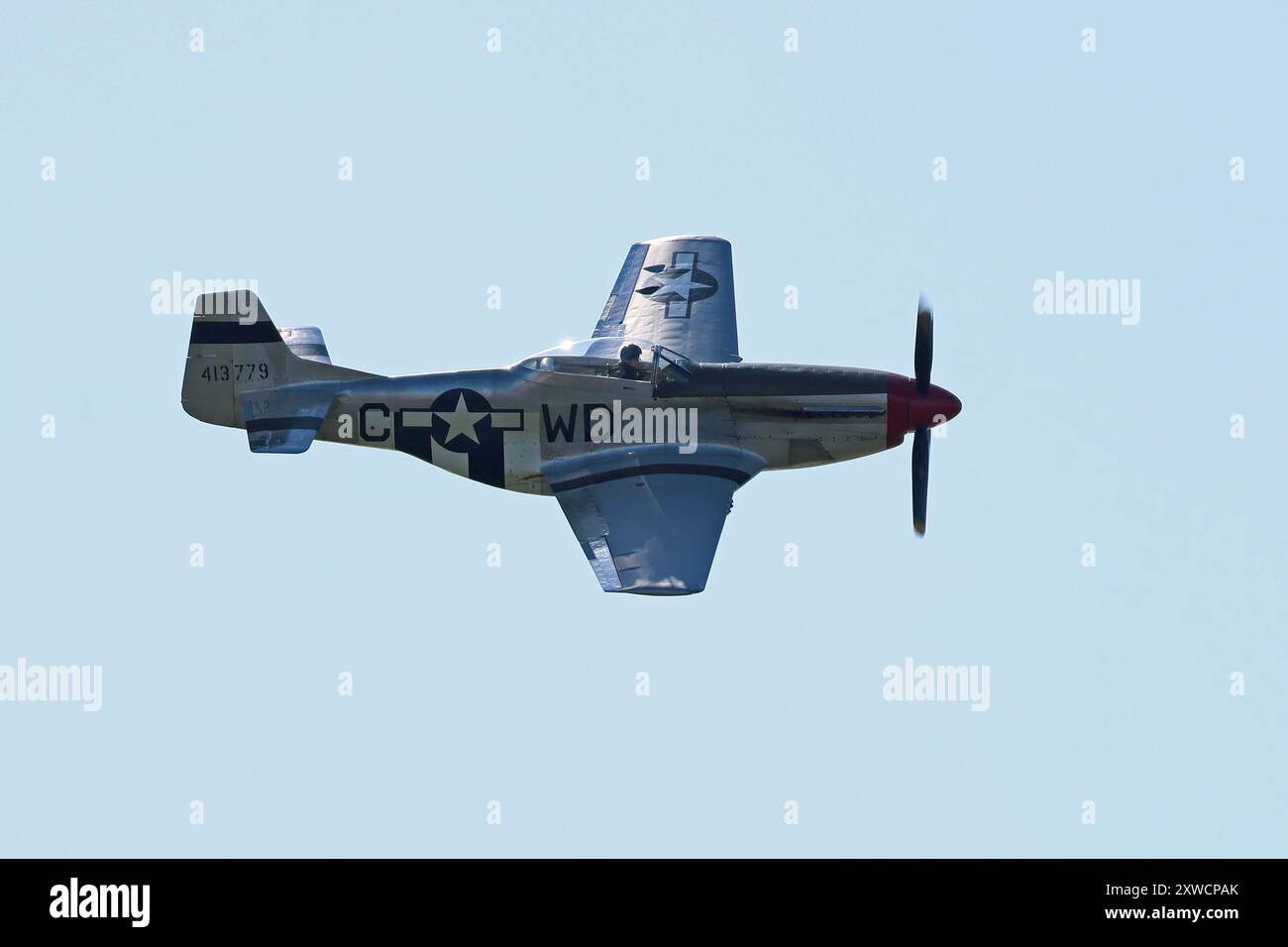 P 51d aerobatic flight hi-res stock photography and images - Alamy