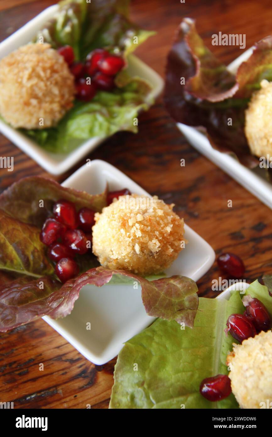 Individual plates hi-res stock photography and images - Alamy