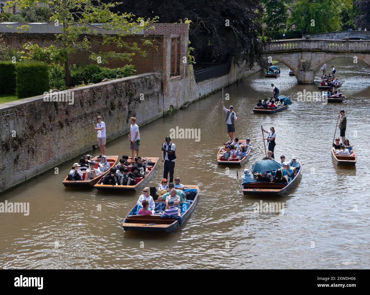 RIVER CAM, CAMBRIDGE, CONGESTED WITH PUNTS Stock Photo