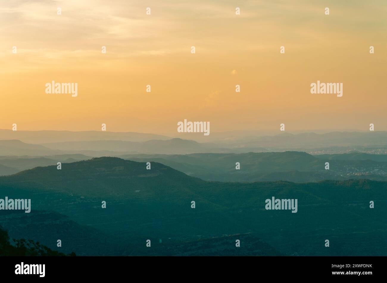 Gradient horizon hi-res stock photography and images - Alamy