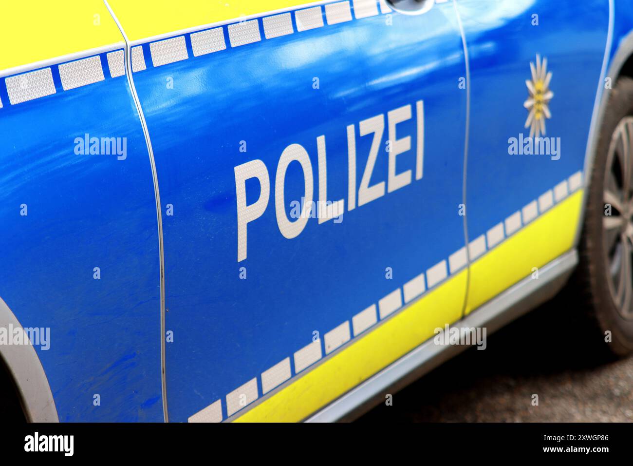 Police car colours hi-res stock photography and images - Alamy