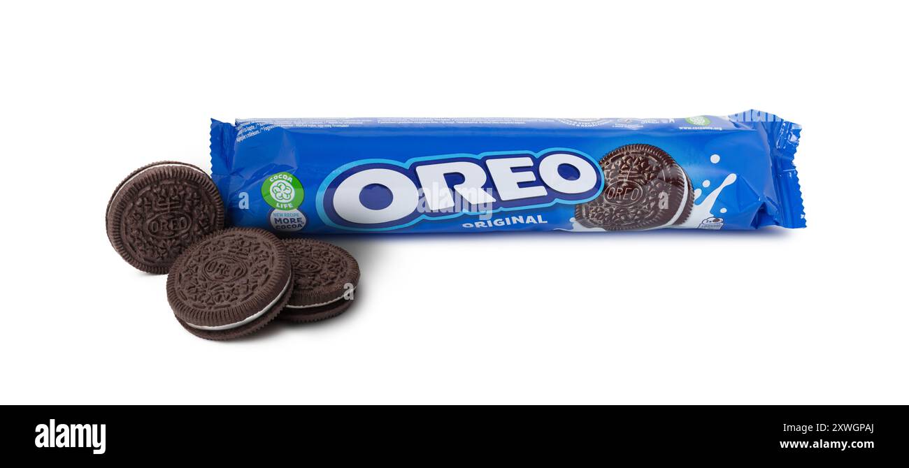 CHISINAU, MOLDOVA - August 20, 2024: OREO Original Chocolate sandwich cookie isolated on white background. Stock Photo