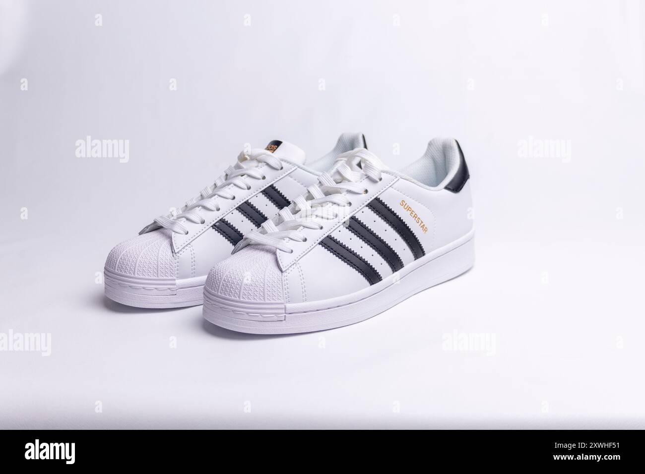 adidas gazelle silver green womens Ukraine Strong