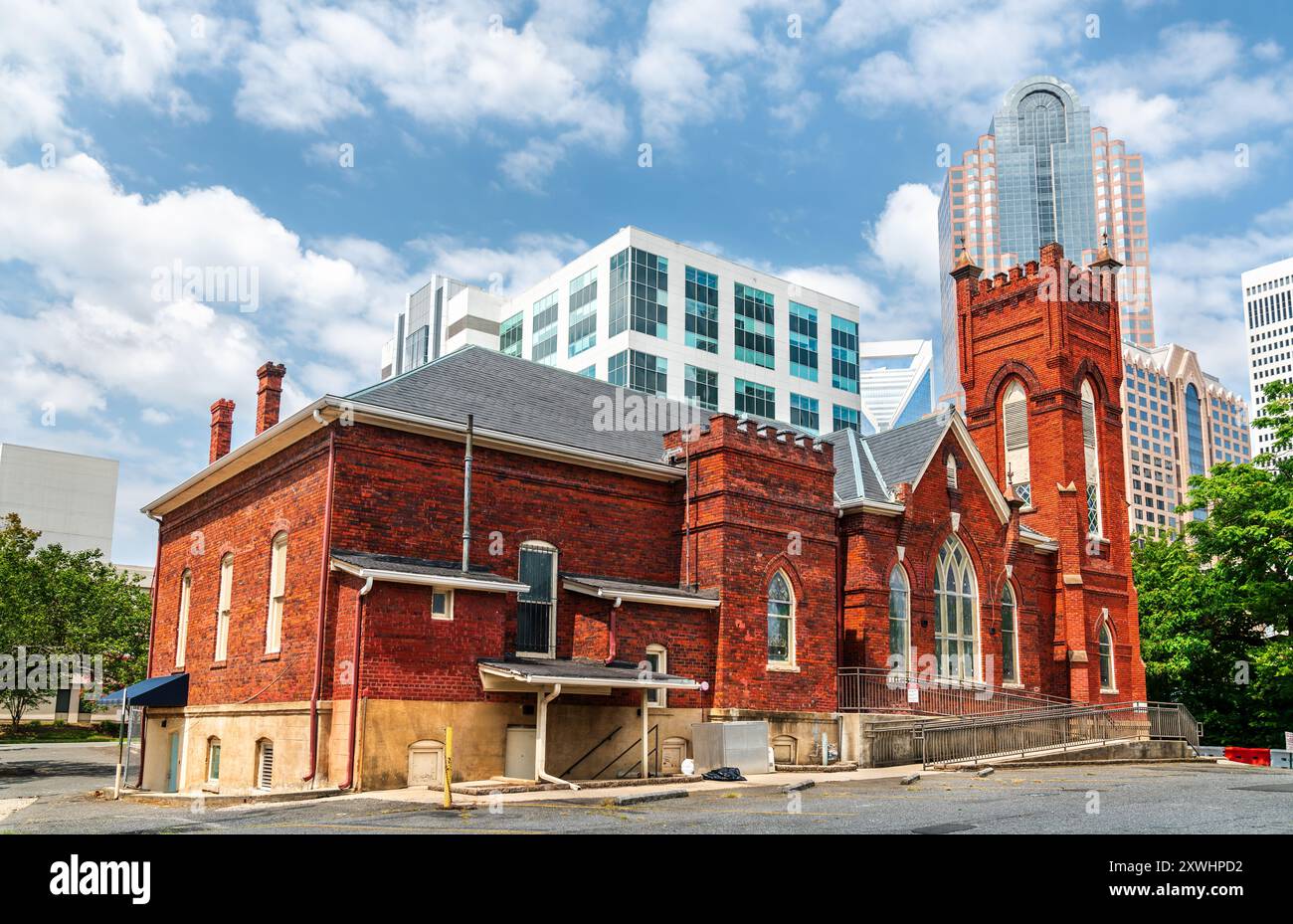 Charlotte nc church hi-res stock photography and images - Alamy