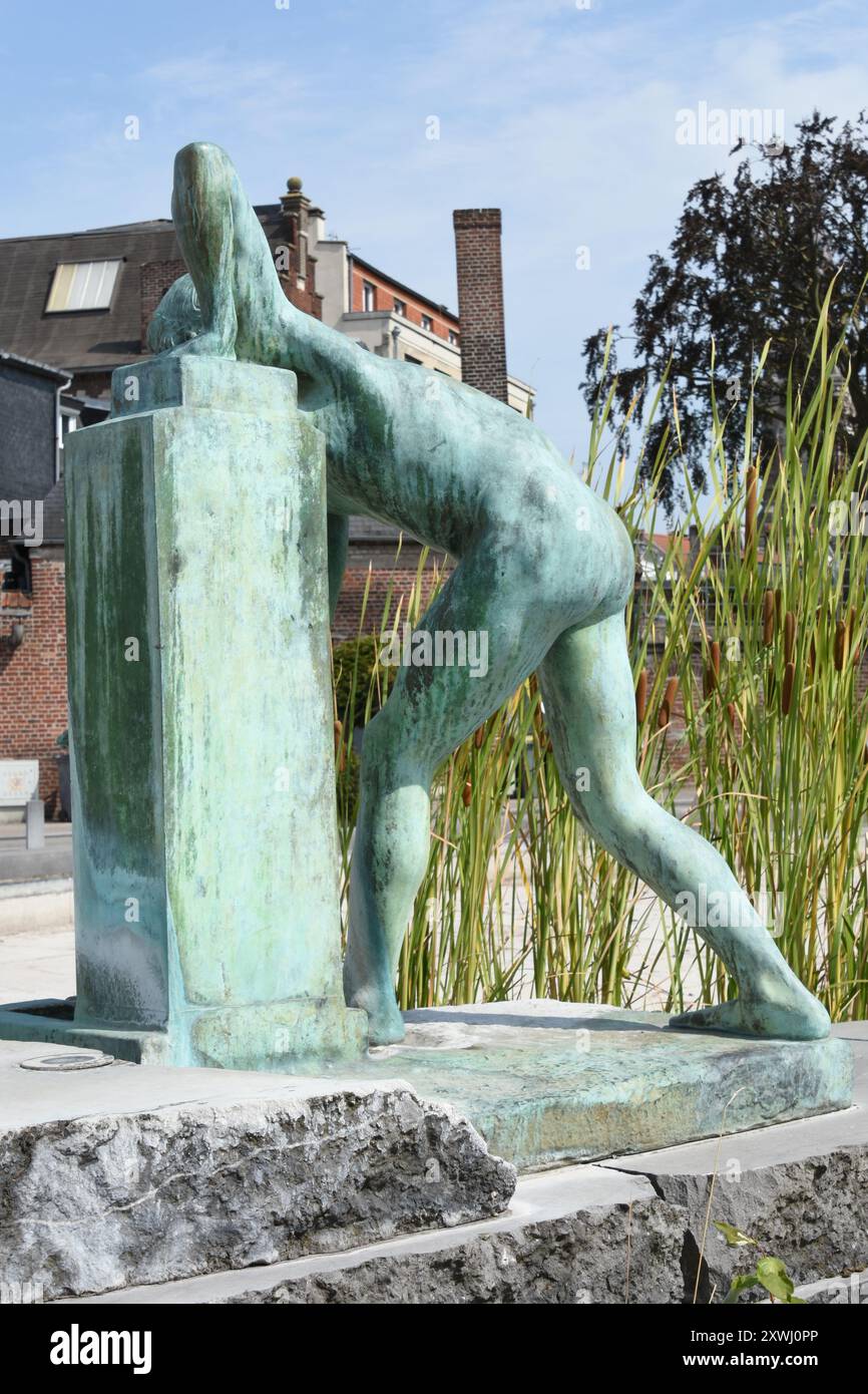 Grande Statue Personnage Masculin En Bronze 55cm - Jeune Homme En Poudre De Marbre