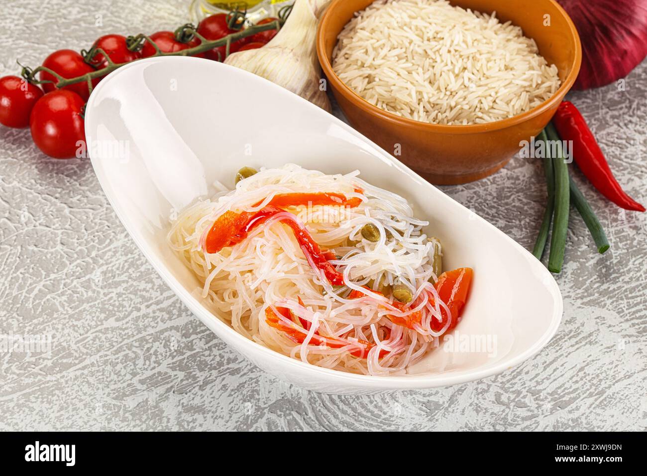 Asian cuisine - glass rice noodle with vegetables Stock Photo - Alamy
