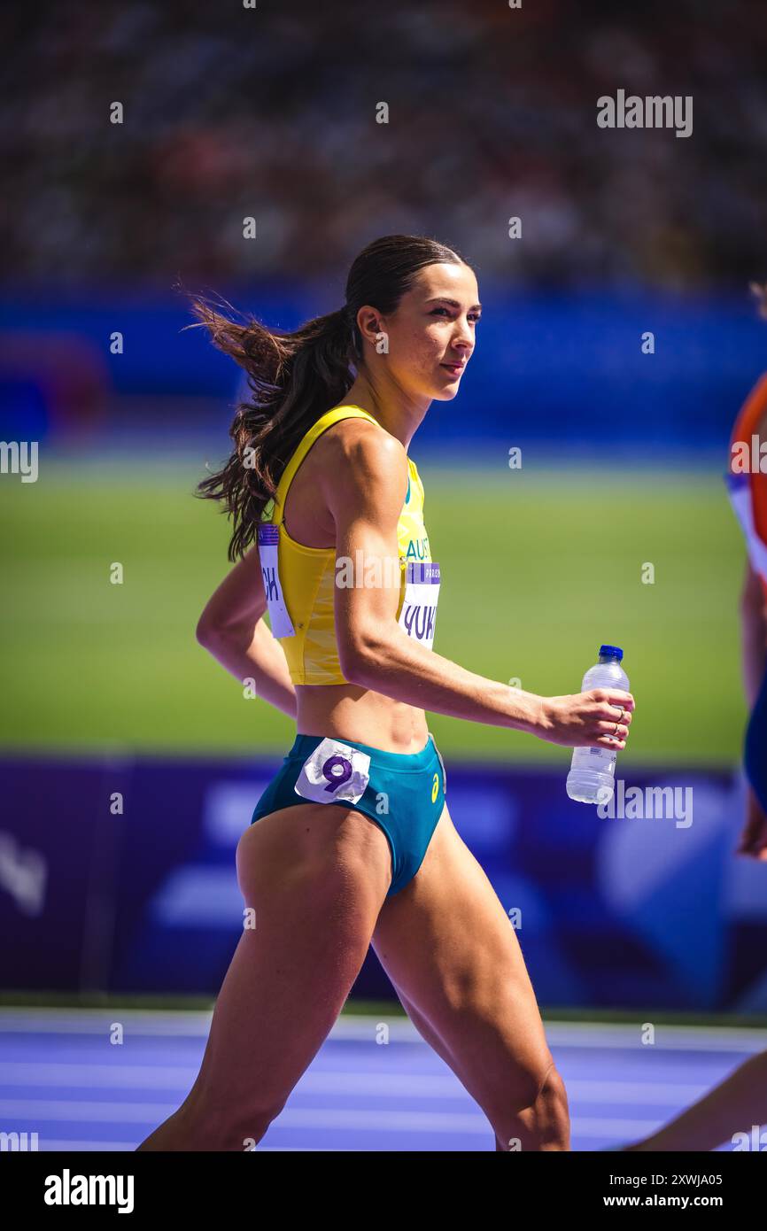 Alanah Yukich participating in the 400 meters hurdles at the Paris 2024