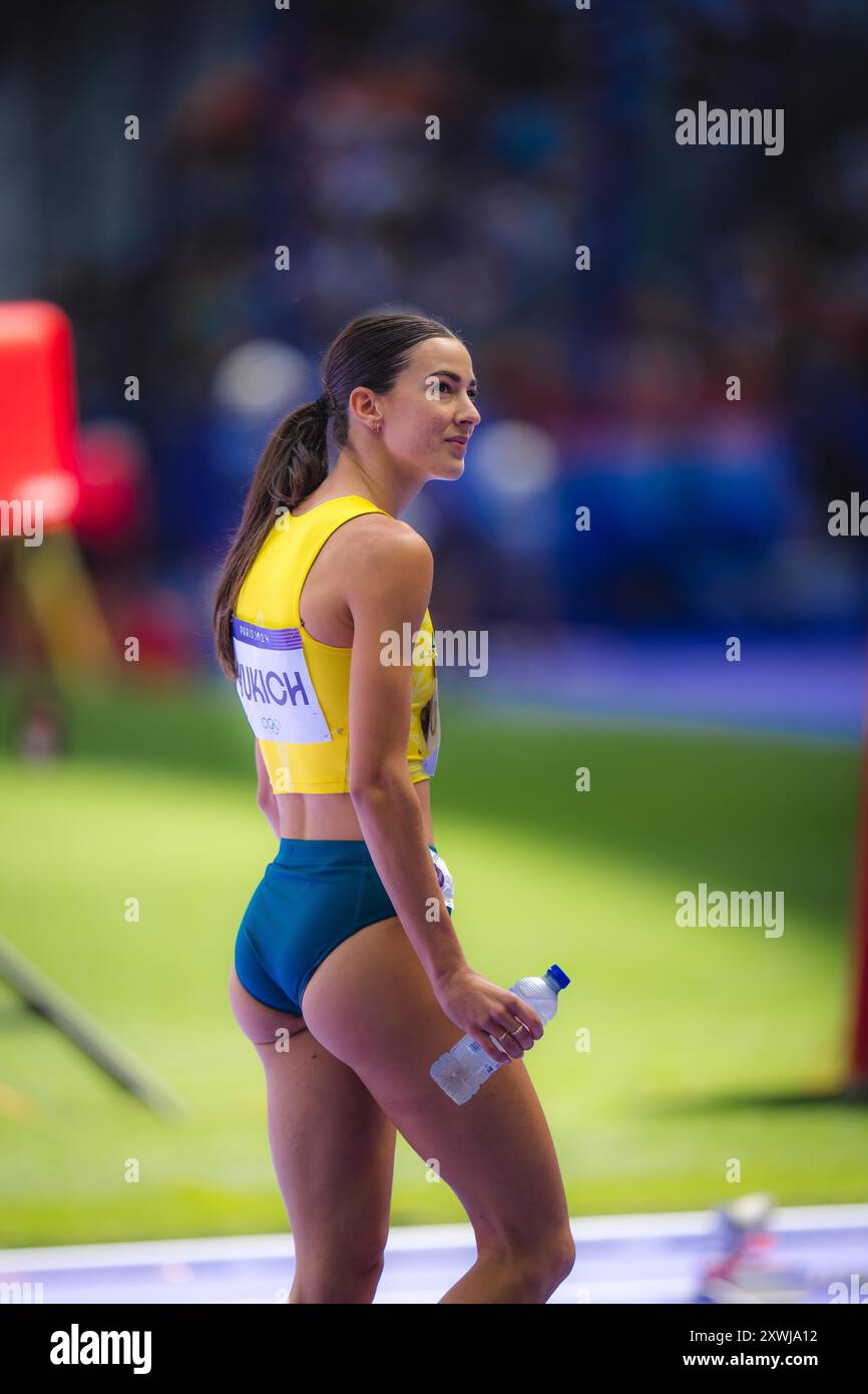 Alanah Yukich participating in the 400 meters hurdles at the Paris 2024