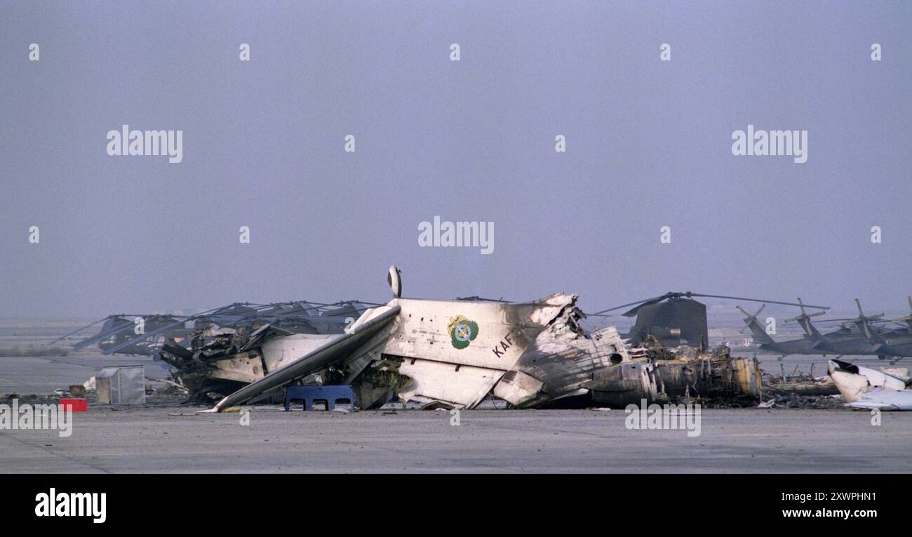First Gulf War: 6th March 1991 Wreckage of a Kuwait Air Force McDonnell Douglas C-9K, registration KAF 320 at Kuwait International Airport. Stock Photo