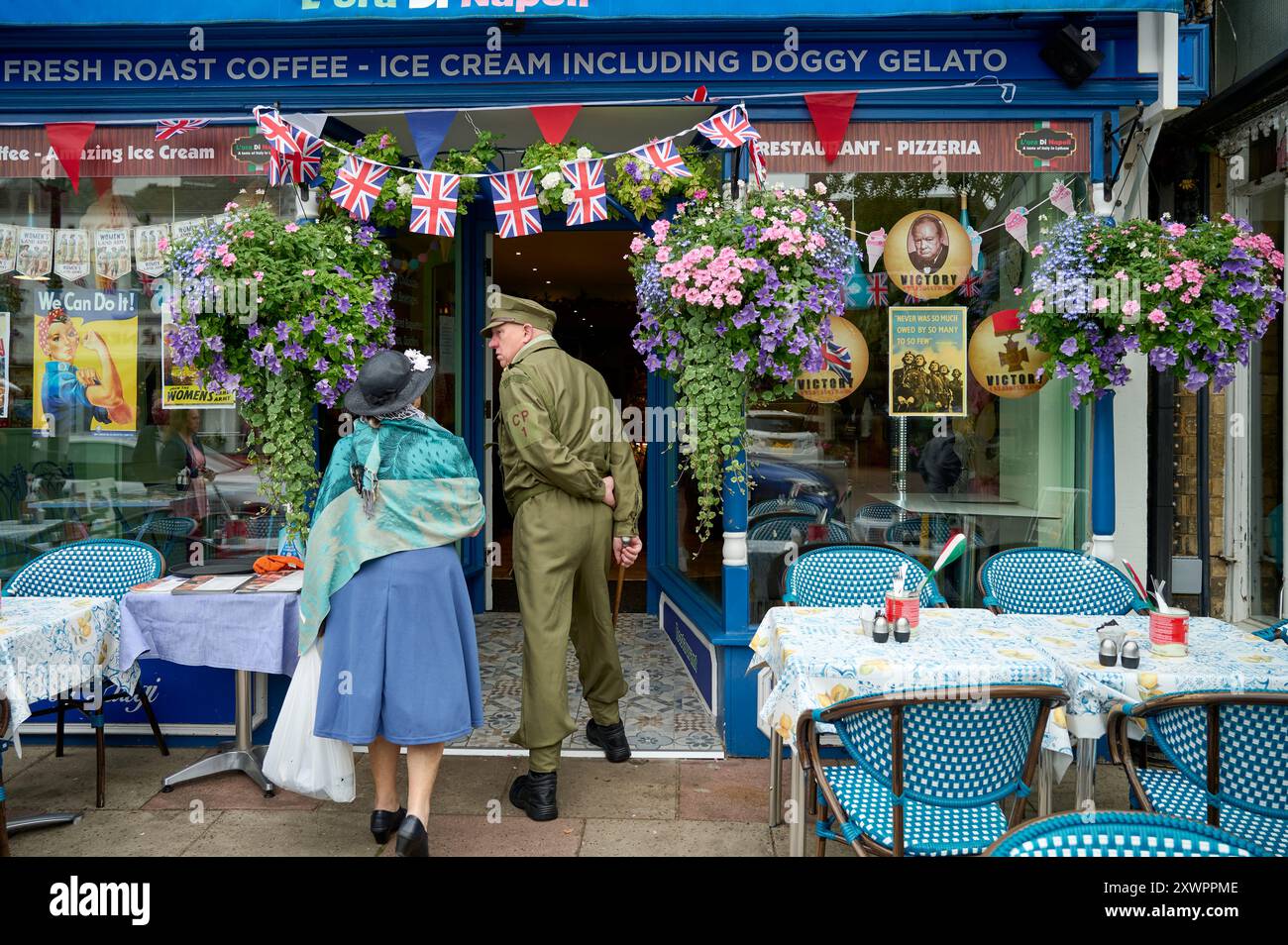 1940s themed festival hi-res stock photography and images - Alamy